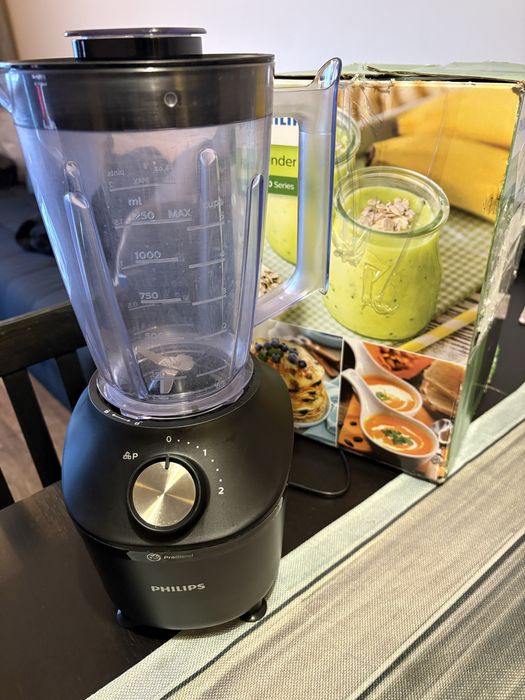 Блендер Philips Seria 3000 HR2191/01