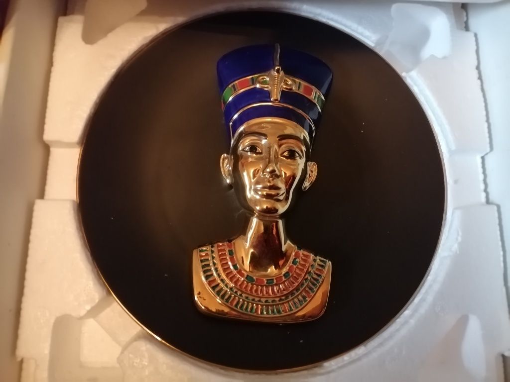 Vand farfurie 3D cu Nefertiti, pictata manual cu aur Egipt