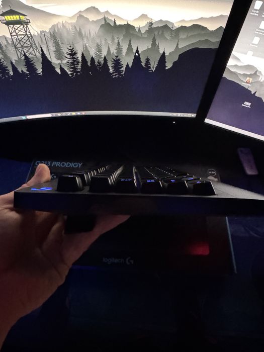 tastatură Logitech G213