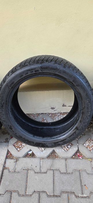 Vând anvelope de iarnă Goodyear- 245/45/18