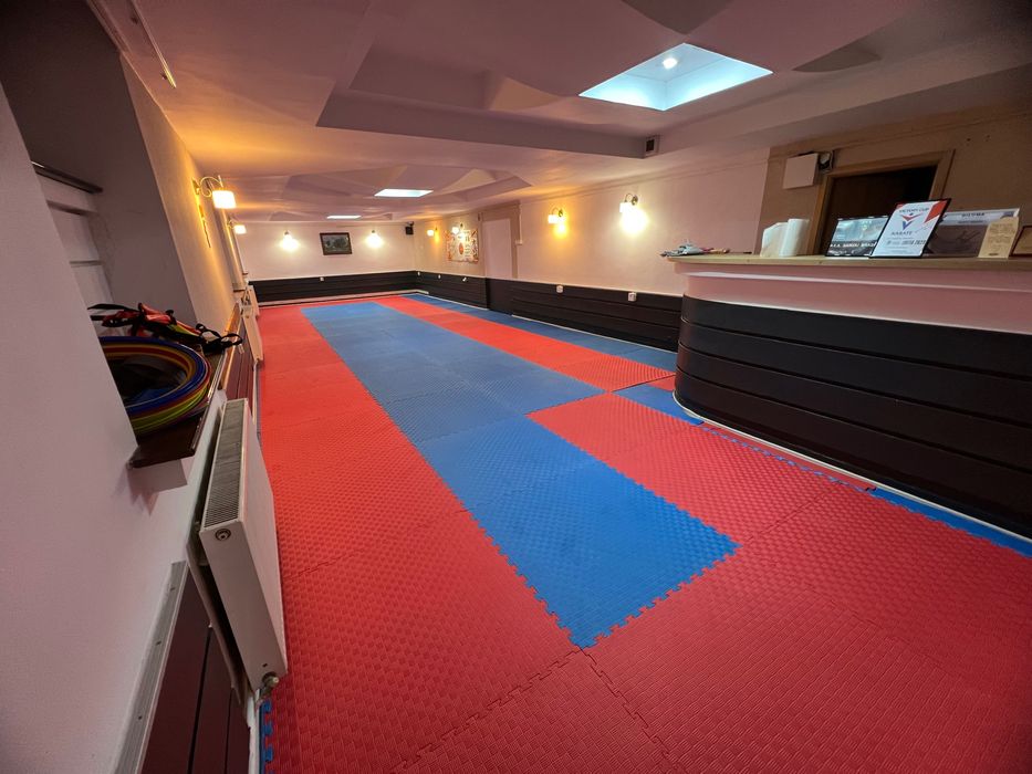 Inchiriez sala cu tatami