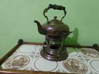 Ceainic victorian din alamă și bronz