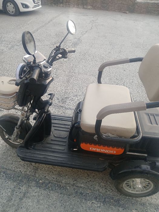 Электроскутер  3 колёсная