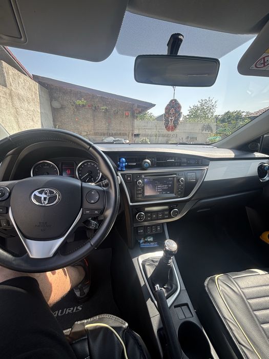 Vand Toyota Auris