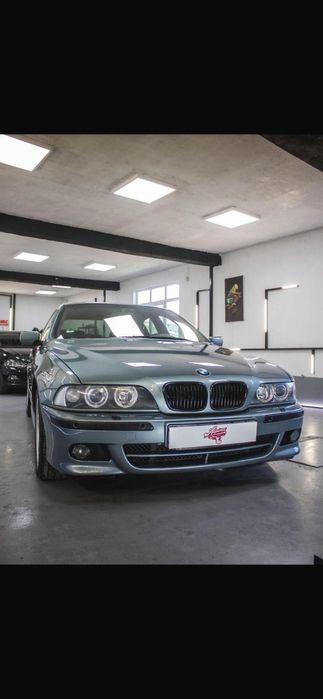 BMW 525i /Import Recent