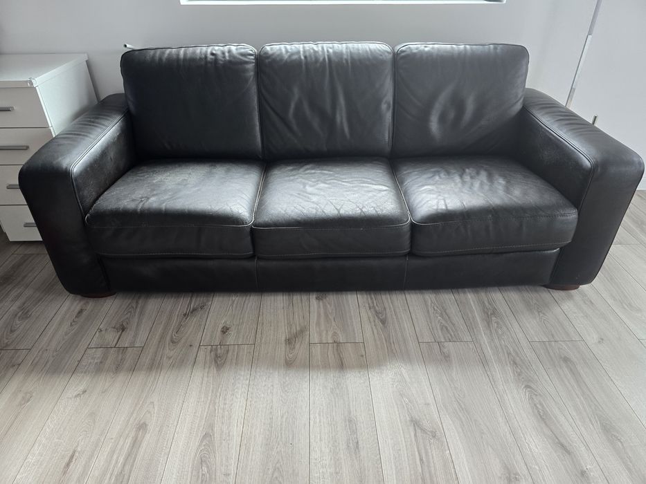 Canapea din piele
