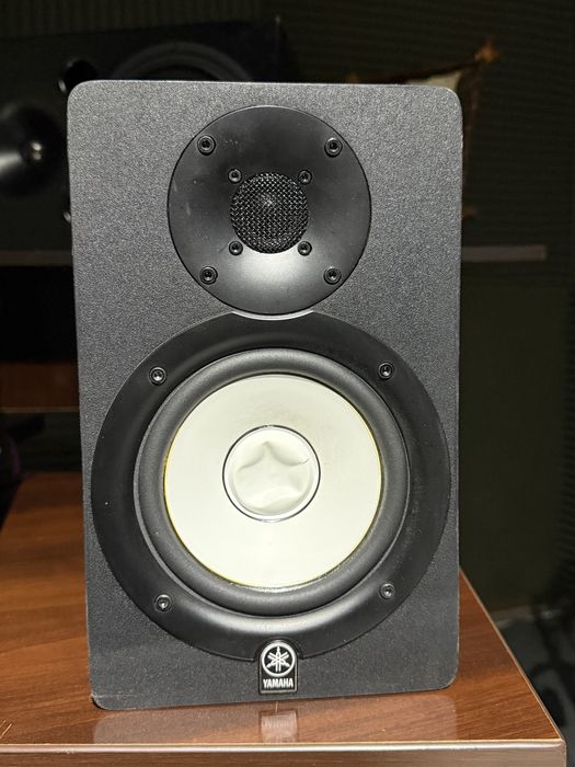 Yamaxa Kalonka , Studio Manitor