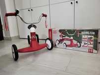 Triciclea / Cvadriciclu FARA PEDALE Radio Flyer Scoot About, NOU