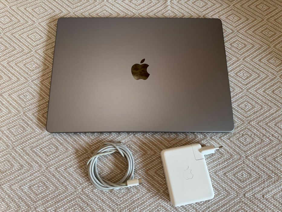 Macbook Pro 16 m1 16/512
