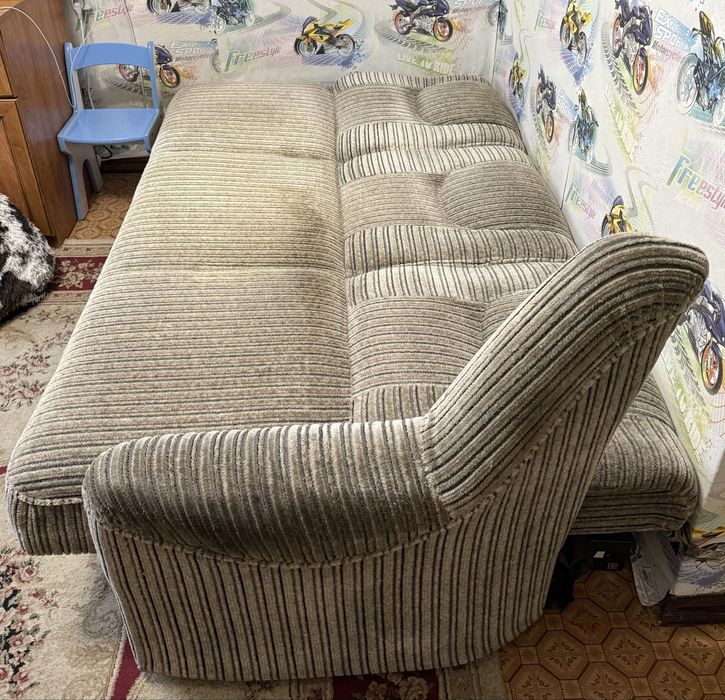 Продается диван в разложенном виде