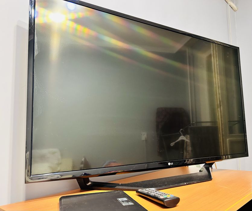 Телевизор LG 109 диагональ