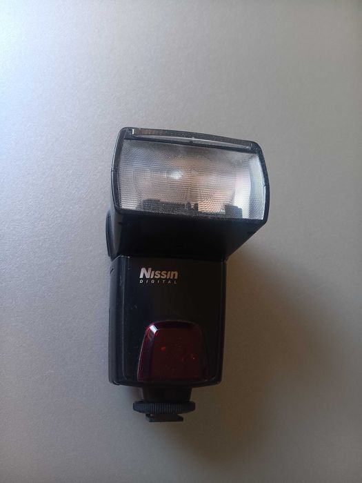 Вспышка на Nikon , Nissin di622