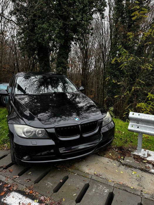 Dezmembrez BMW E90 325i 218HP an 2007+ 320d 2010 EUROPA Black sapphire