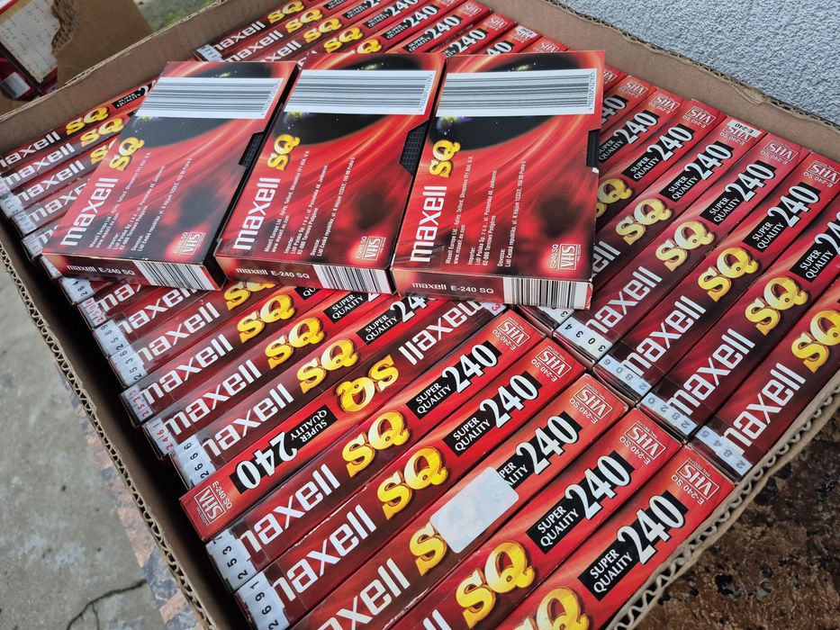 Vând lot 25 casete video VHS originale,cu filme actiune,western,război