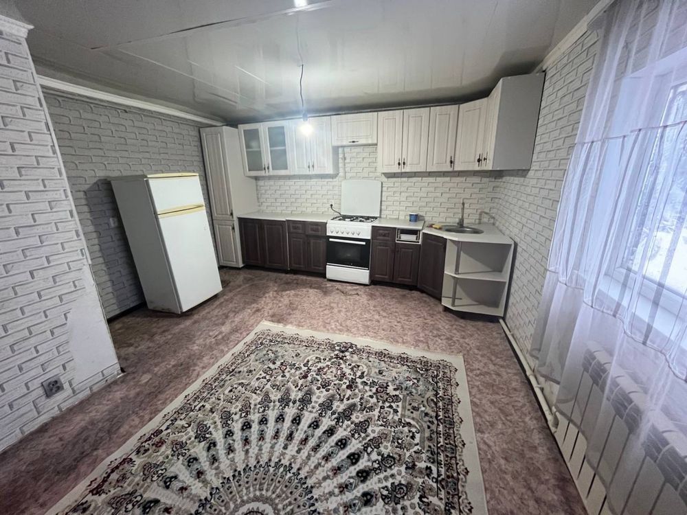 Продам 2 дома в одном дворе