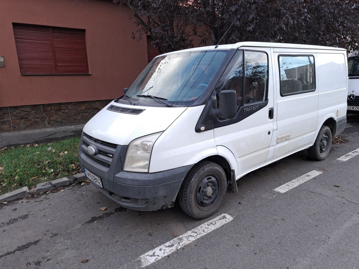 Vind Ford Transit 2.2 diesel 2009 cu 6 locuri  înmatriculată 3450e