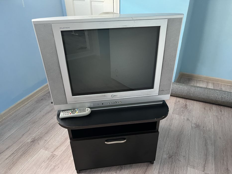 Продам телевизор Lg flatron