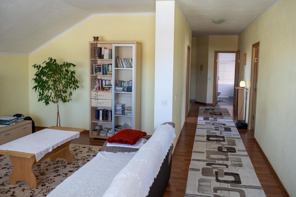 Apartament 4 camere zona Burdujeni