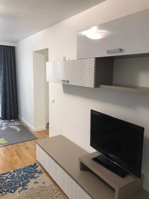Apartament de închiriat, 3 cam. cu boxă, Nordic - 400 €