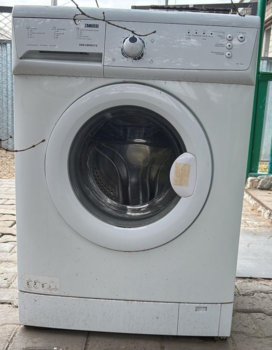 Продам стиральную машину Zannusi 5 кг.