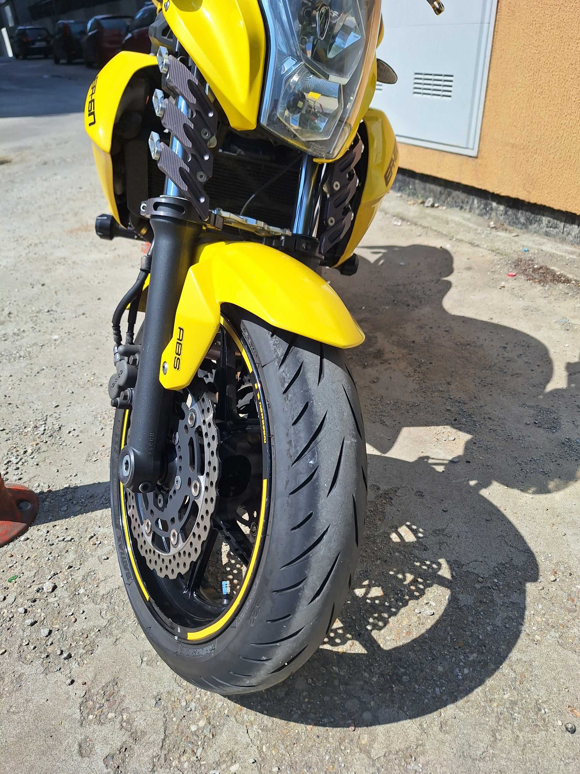 Vand moto Kawasaki er6n