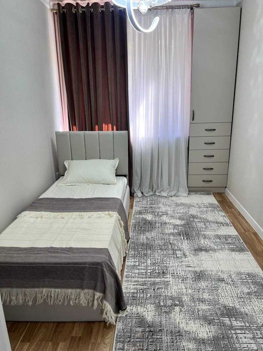Продаётся квартира Юнусабад Ц5 3х комнатная /2/4  70м2 есть Ипотека