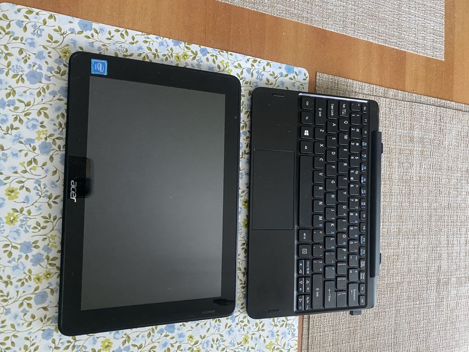 Laptop Acer foarte putin utilizat