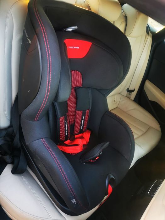 Vand scaun copil Porsche in stare perfecta