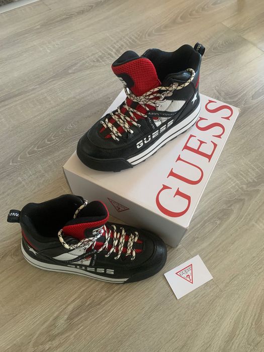 Зимни боти Guess