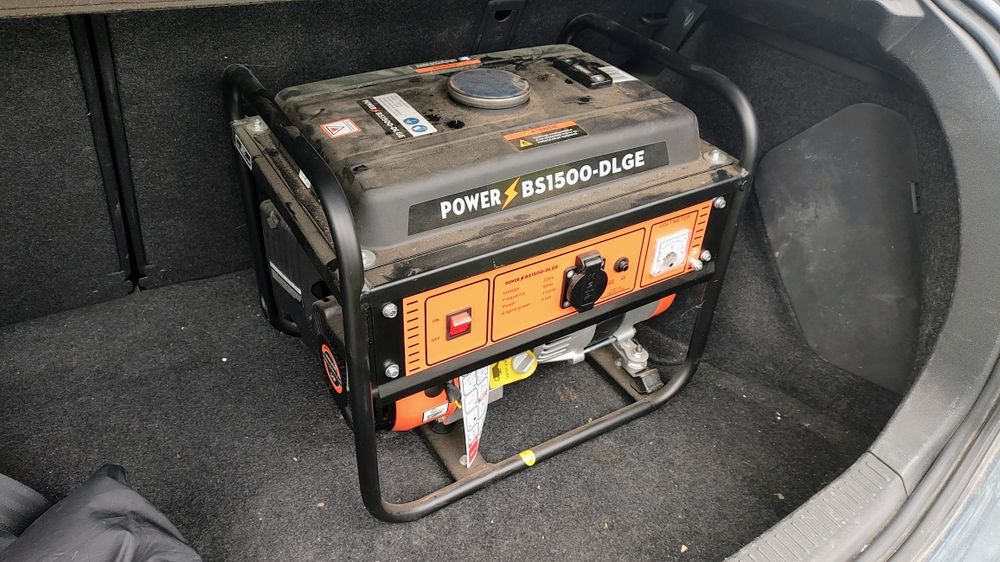 Generator 1100W pe benzină