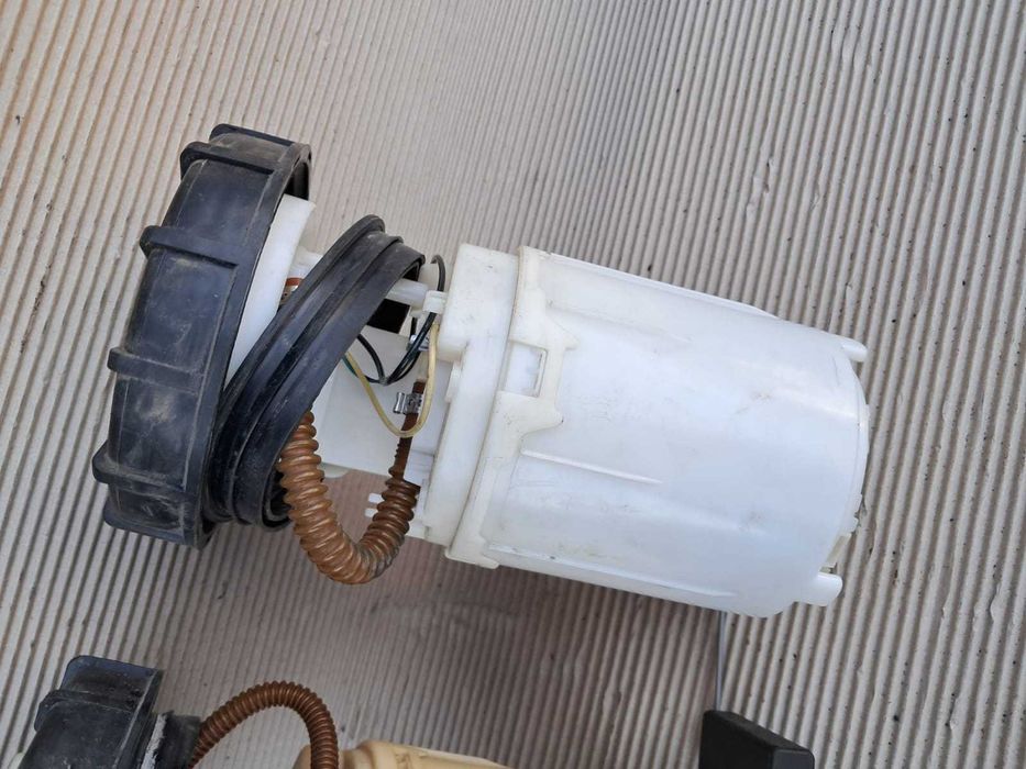 Skoda Fabia Octavia, Vw Polo Golf, Seat Ibiza Leon, pompa benzina.