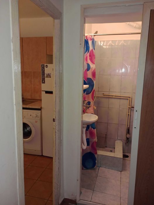 Inchiriez garsoniera