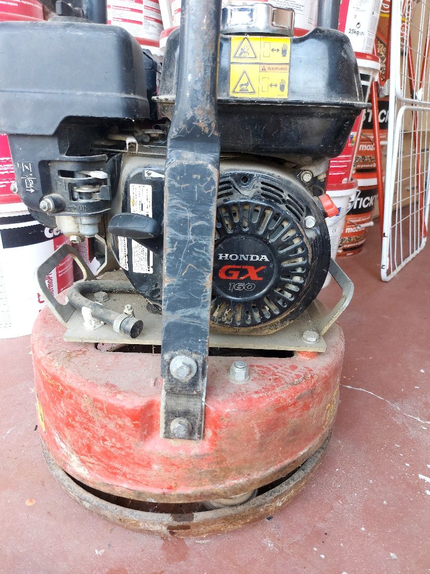 Compactor pamant