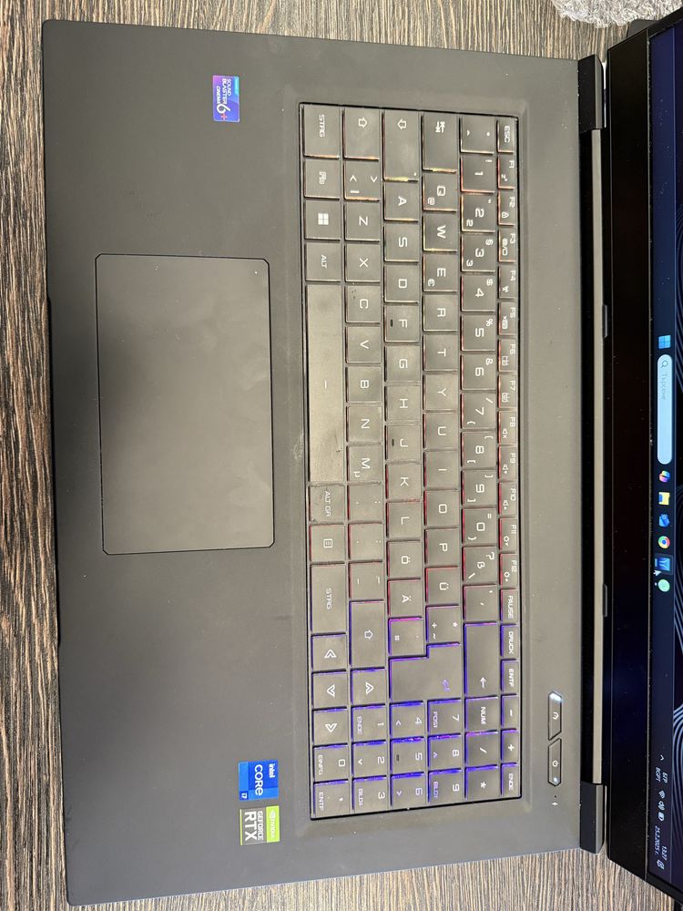 Medion Erazer Beast x30 32gb Ram i7 12700H 3070ti 8gb video