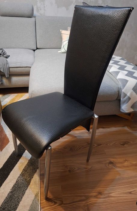 Трапезни столове