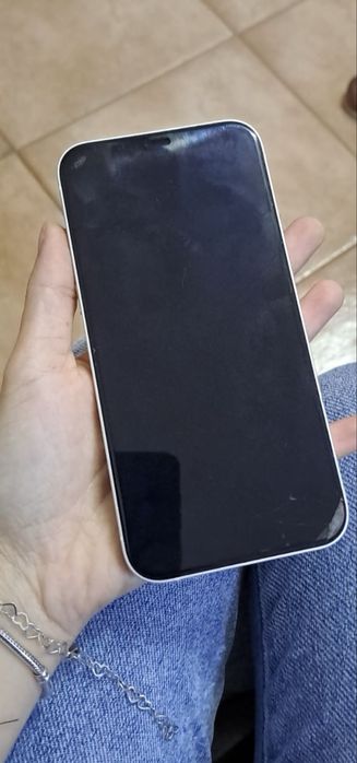 Vand iphone 12 arata impecabil