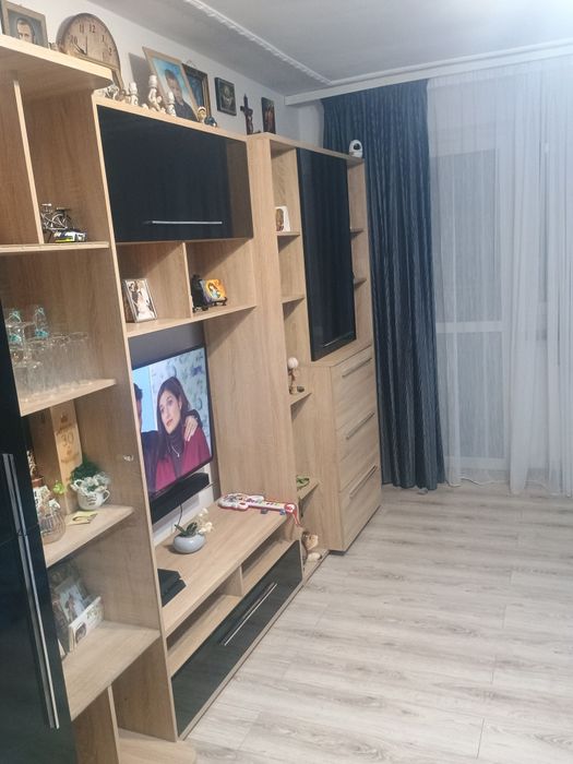 Vând mobila sufragerie