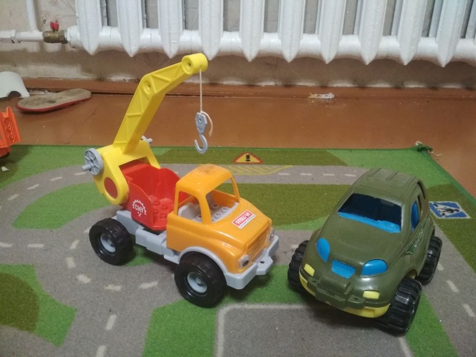 Продам большие машинки
