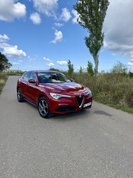 Alfa Romeo Stelvio 2.0 turbo 280 cp