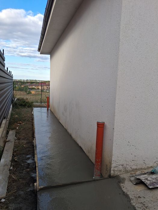 Vand schimb cu apart. casa In Valu lui Traian