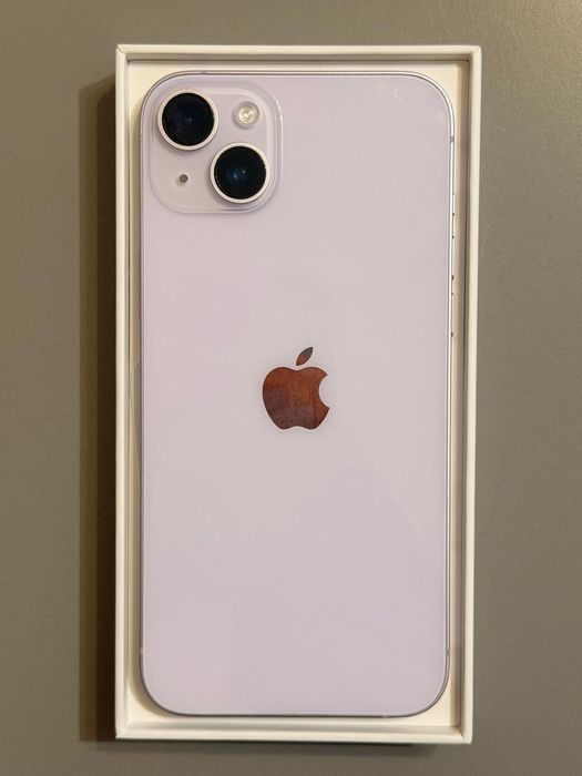 And iPhone 14 Plus mov