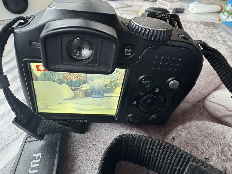 Aparat foto digital Fujifilm FinePix S5700