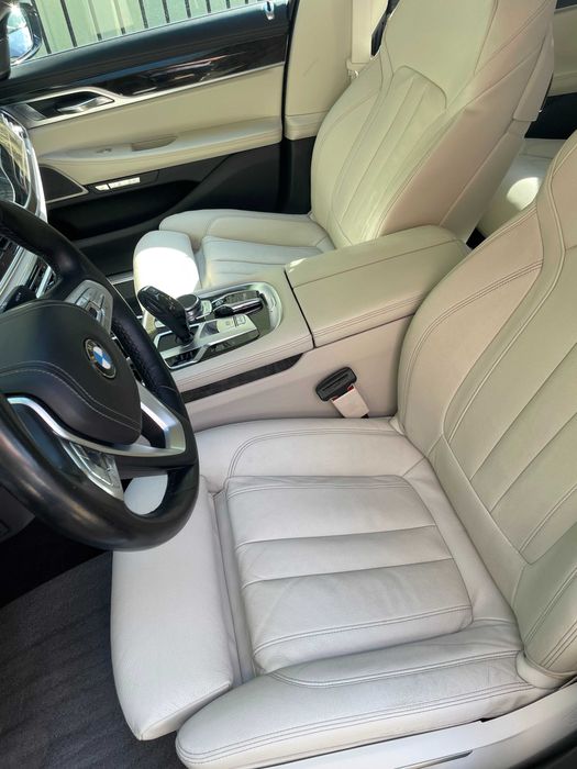 BMW Seria 7 BMW G11 730d xdrive