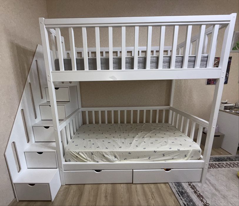 Двухярусная кровать