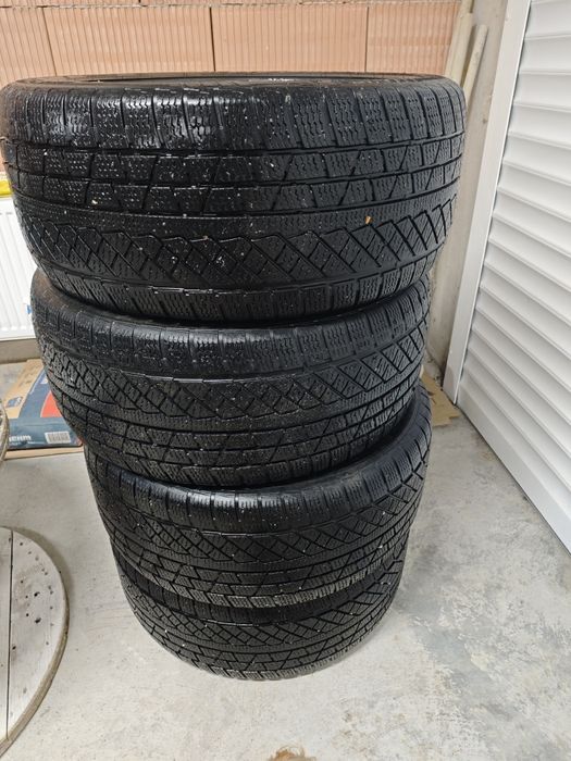 Зимни гуми 285/45/19 Petlas е