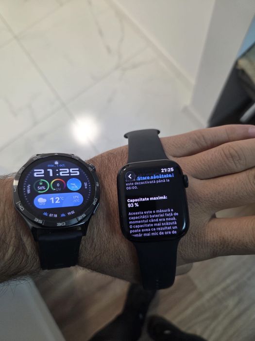 Vand Apple Watch seria 7 45mm