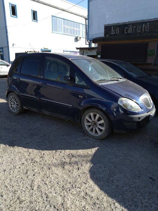 Vând Lancia Musa