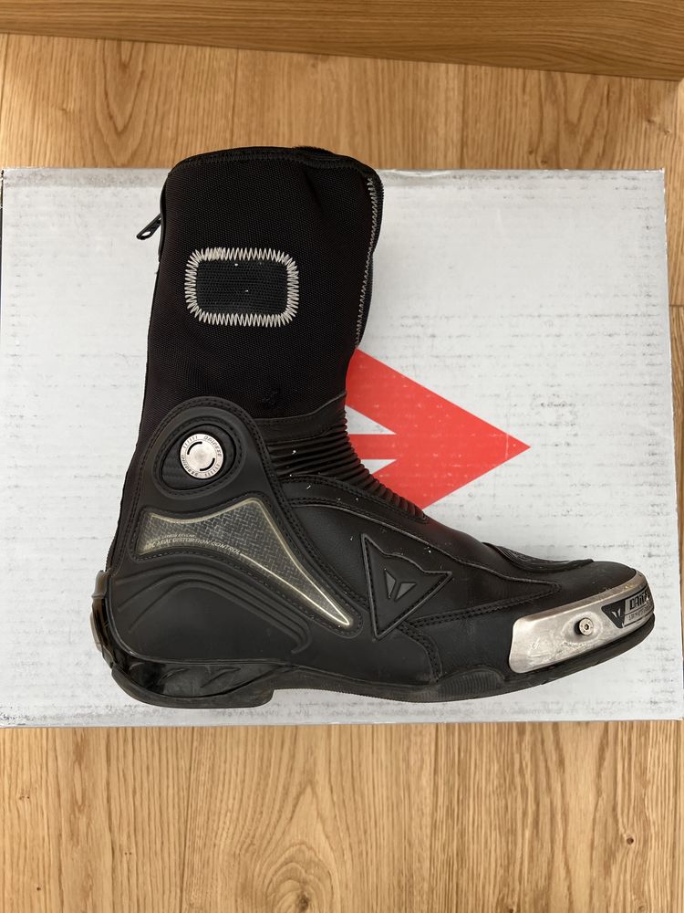 Dainese Axial Pro In size 44