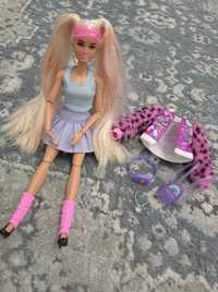 Papusa Barbie ca noua