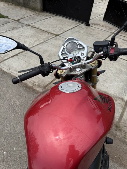 Vand motocicleta Honda Hornet in stare impecabila